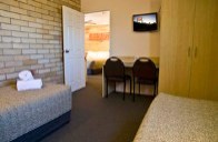 Two bedroom family spa unit at Starlight Motor Inn